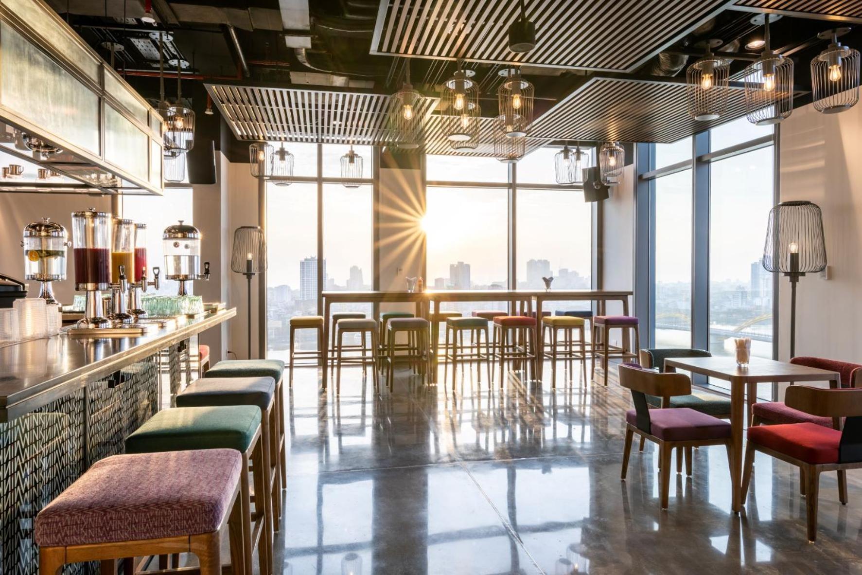 Hotel Wink Centre - 24hrs Lifestyle